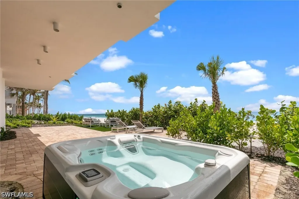 3860 Gordon Drive Naples FL 34102