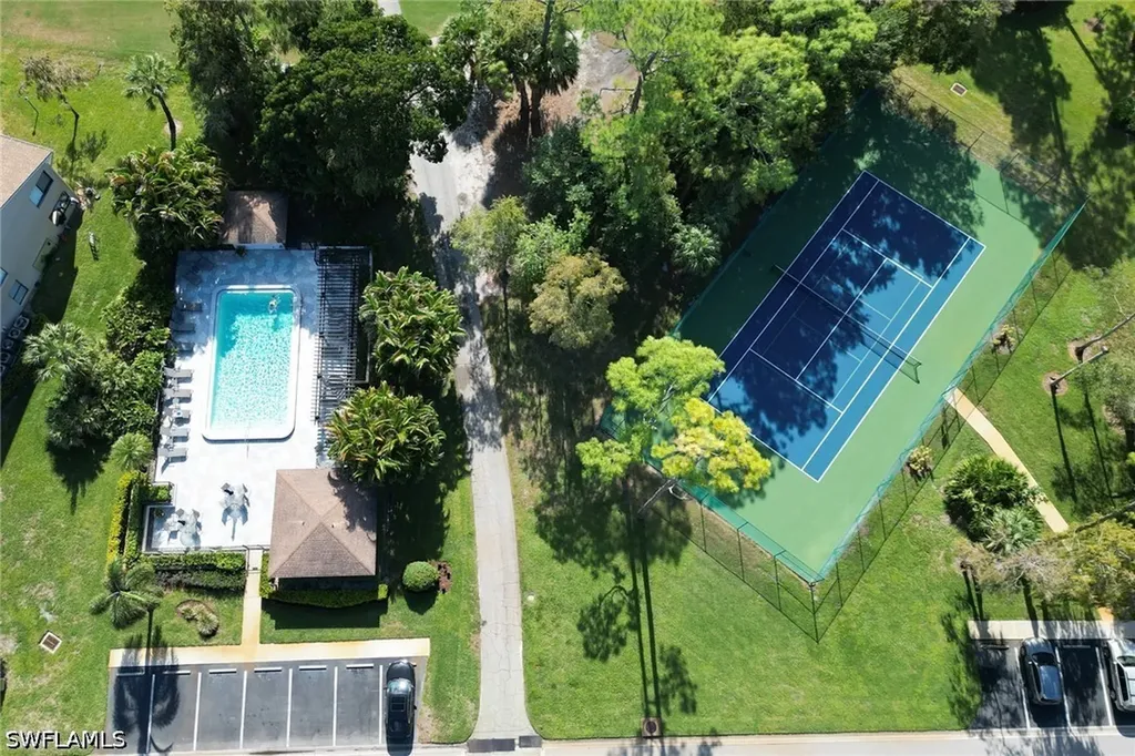 206 Foxtail Court Naples FL 34104
