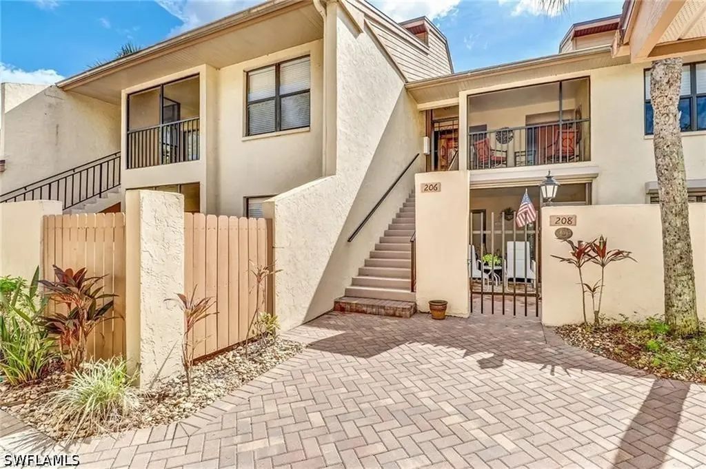 206 Foxtail Court Naples FL 34104