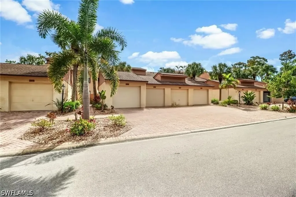 206 Foxtail Court Naples FL 34104