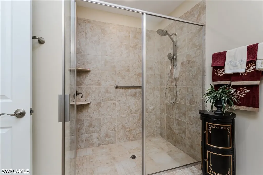 14943 Edgewater Circle Naples FL 34114