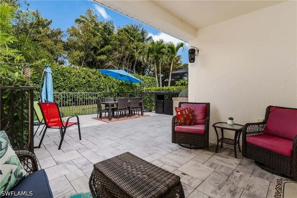 14943 Edgewater Circle Naples FL 34114