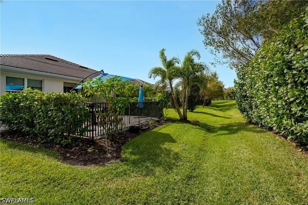 14943 Edgewater Circle Naples FL 34114
