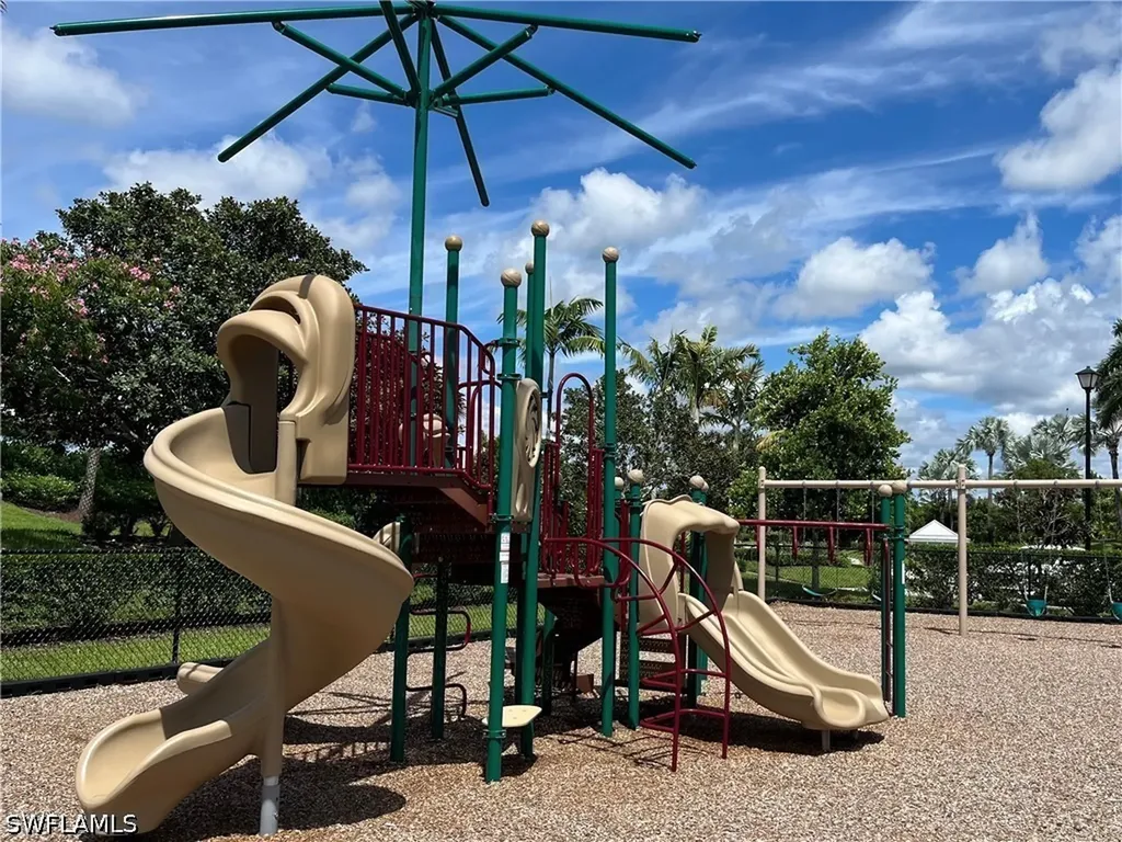 14943 Edgewater Circle Naples FL 34114