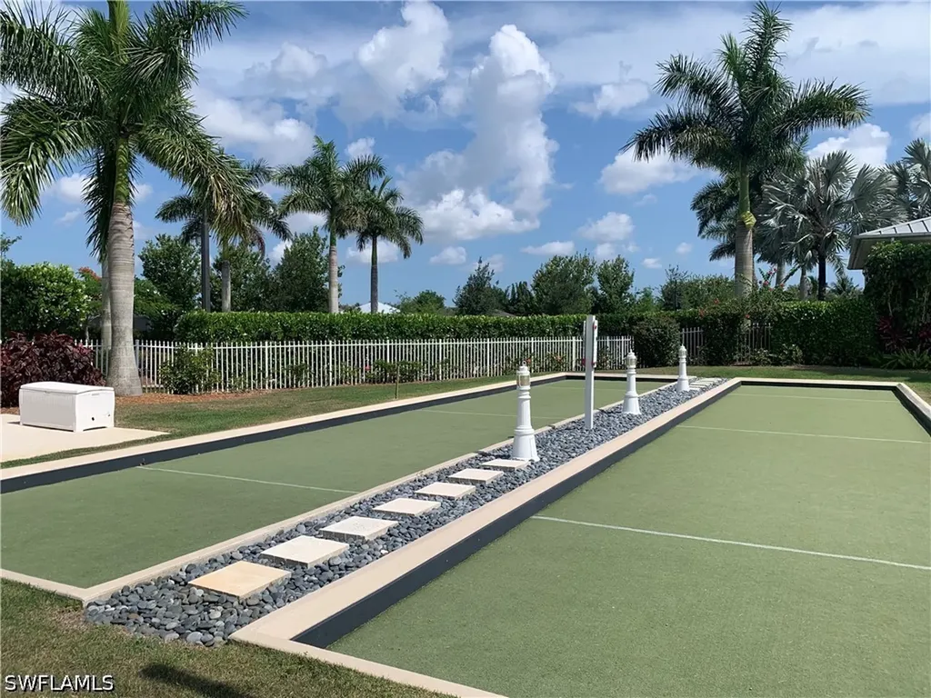 14943 Edgewater Circle Naples FL 34114