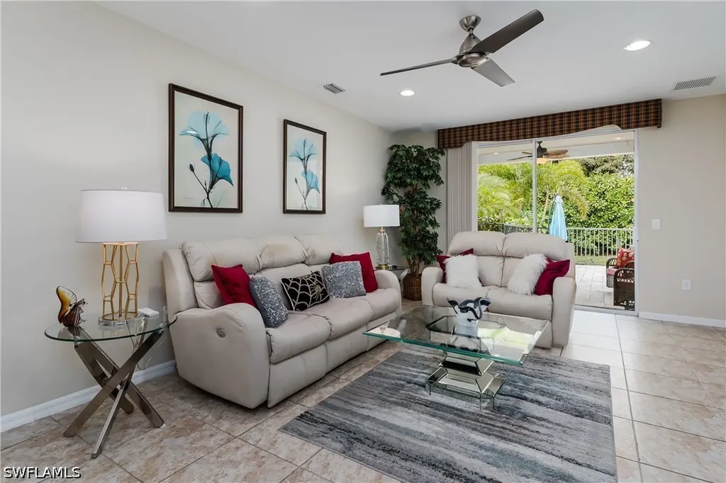 14943 Edgewater Circle Naples FL 34114