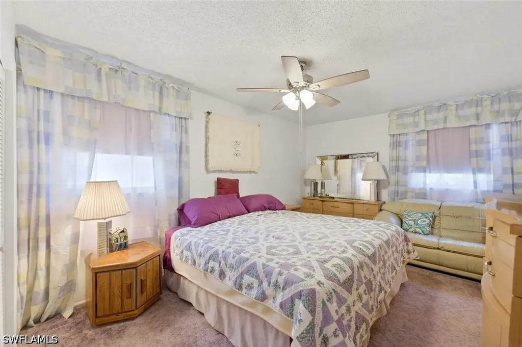 819 98th Avenue N Naples FL 34108