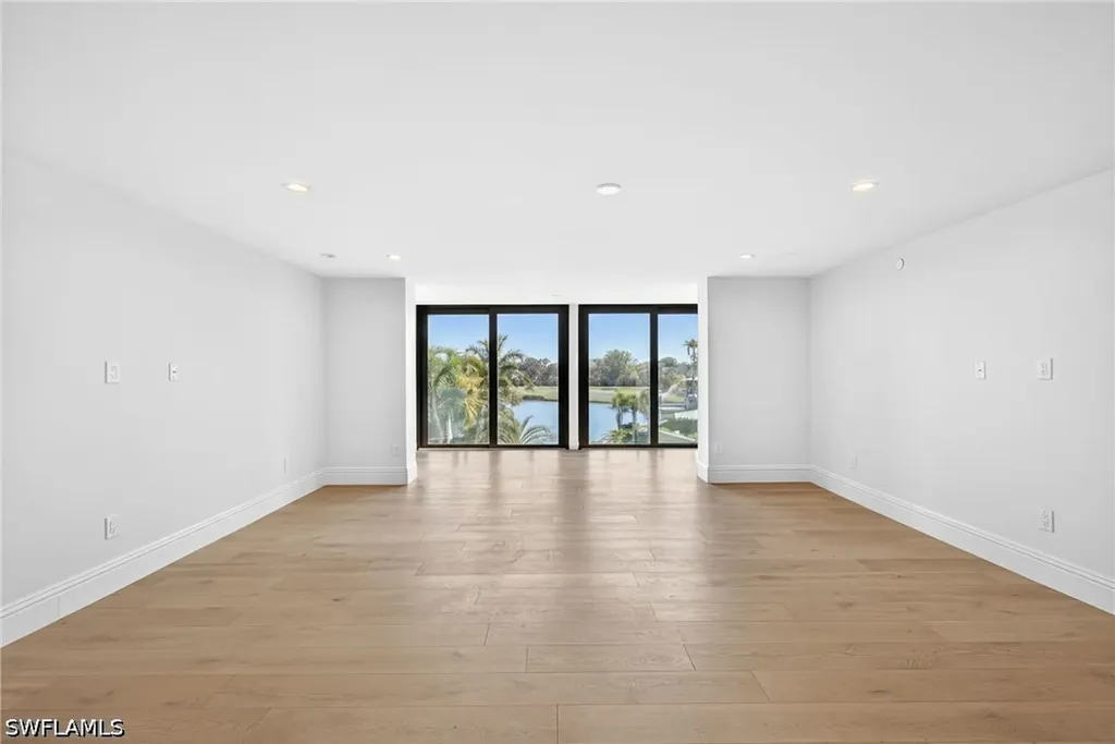 6040 Pelican Bay Boulevard Naples FL 34108