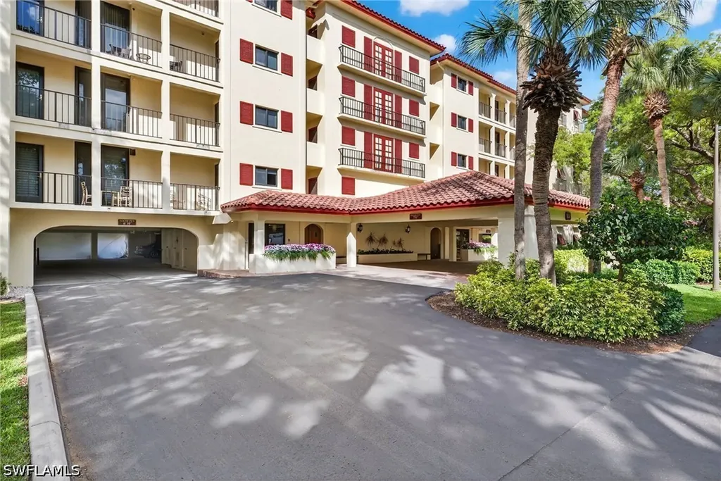 6040 Pelican Bay Boulevard Naples FL 34108