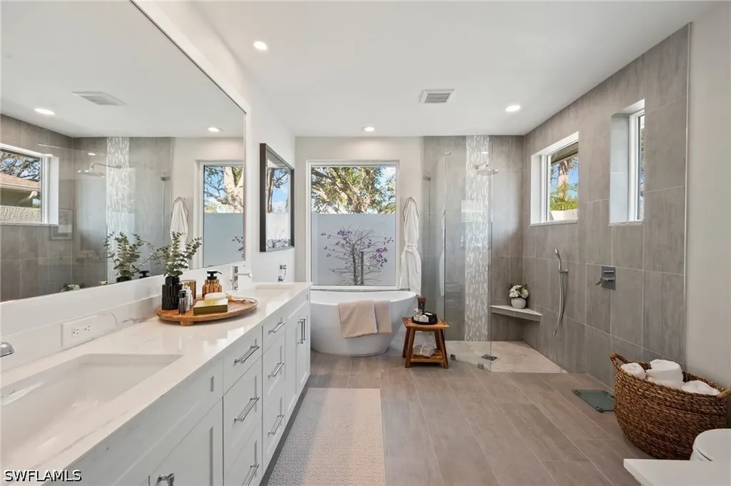 6625 New Haven Circle Naples FL 34109