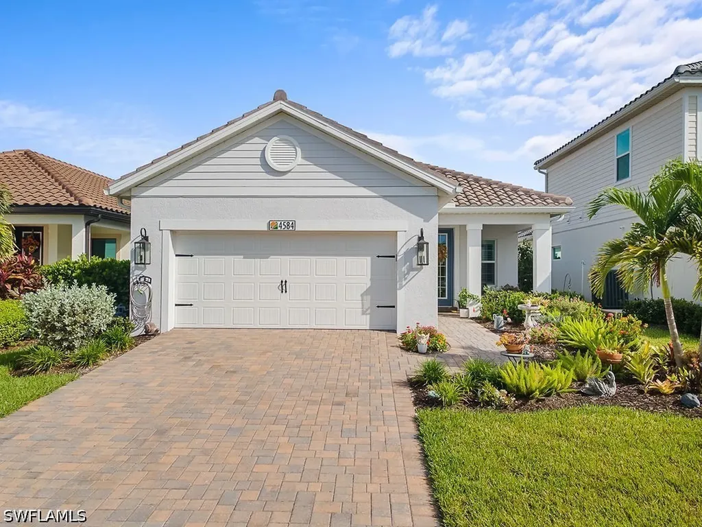 4584 Centaurus Circle Naples FL 34120