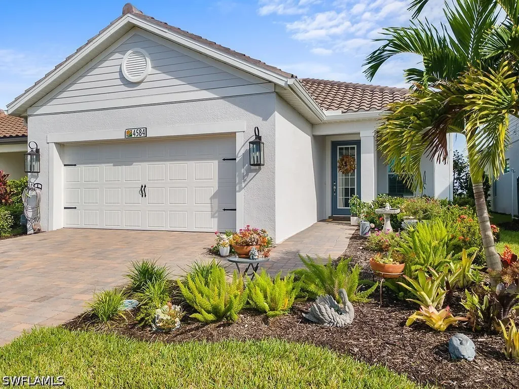 4584 Centaurus Circle Naples FL 34120