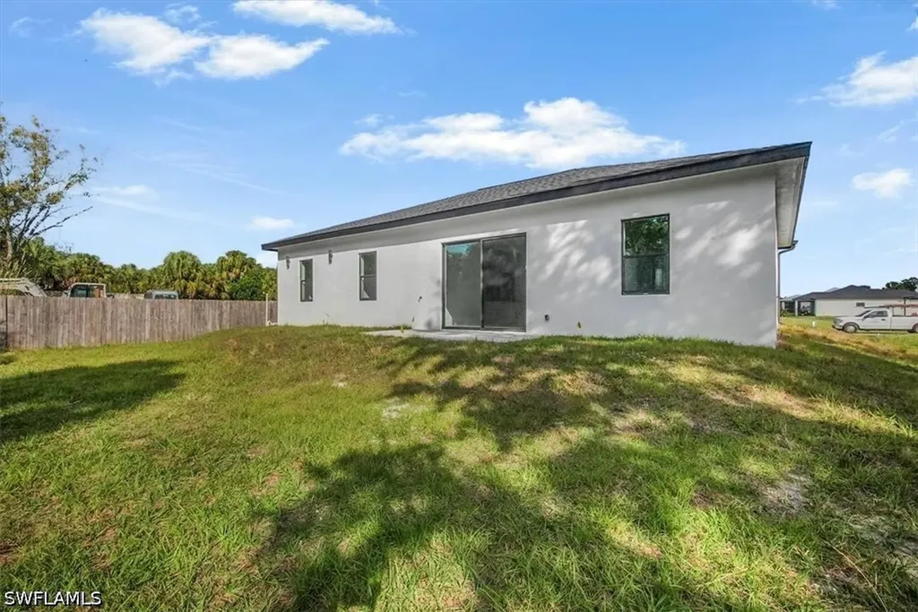 6125 Hershey Avenue Fort Myers FL 33905