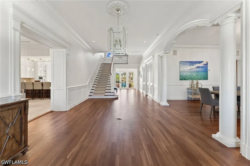 2325 Lantern Lane Naples FL 34102