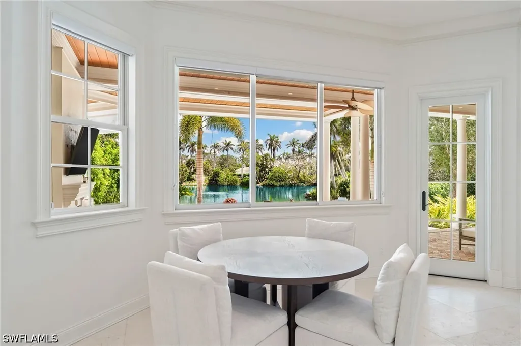 2325 Lantern Lane Naples FL 34102