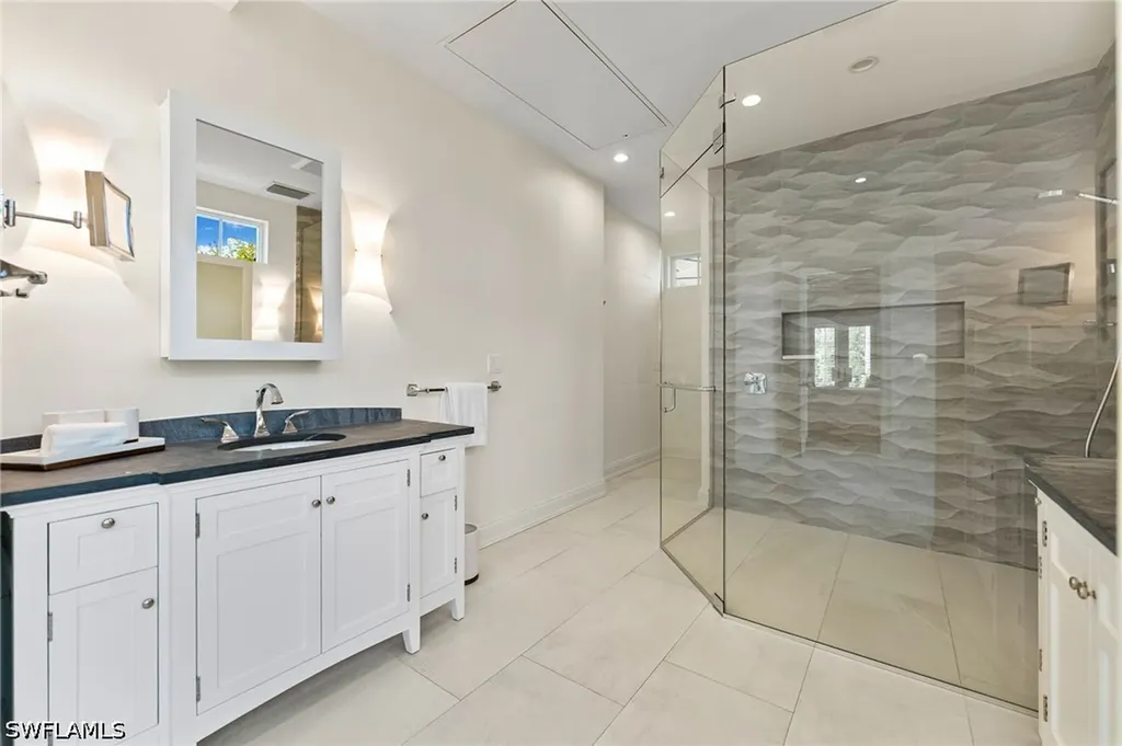 2325 Lantern Lane Naples FL 34102