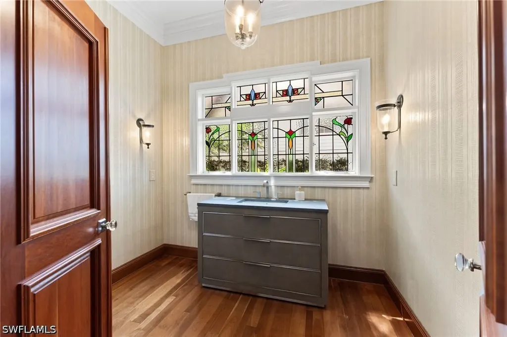 2325 Lantern Lane Naples FL 34102