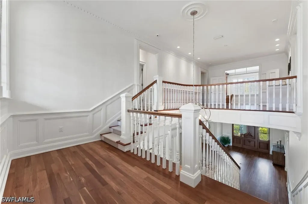 2325 Lantern Lane Naples FL 34102
