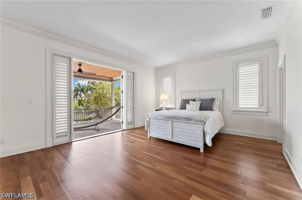 2325 Lantern Lane Naples FL 34102