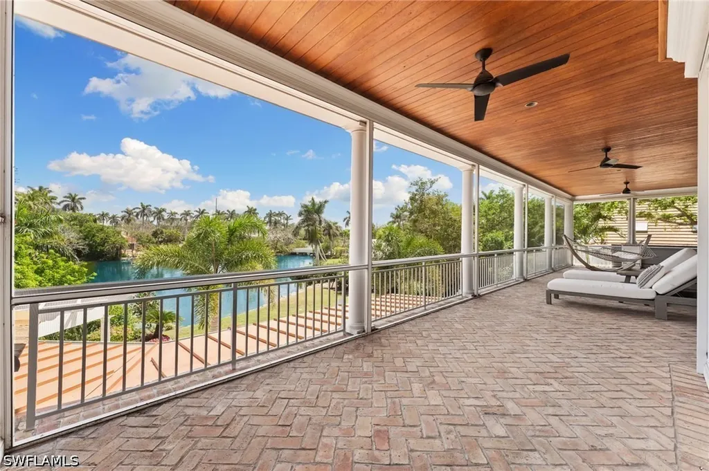 2325 Lantern Lane Naples FL 34102