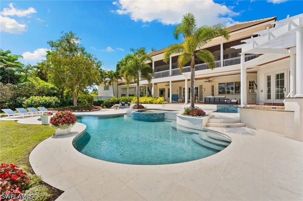 2325 Lantern Lane Naples FL 34102