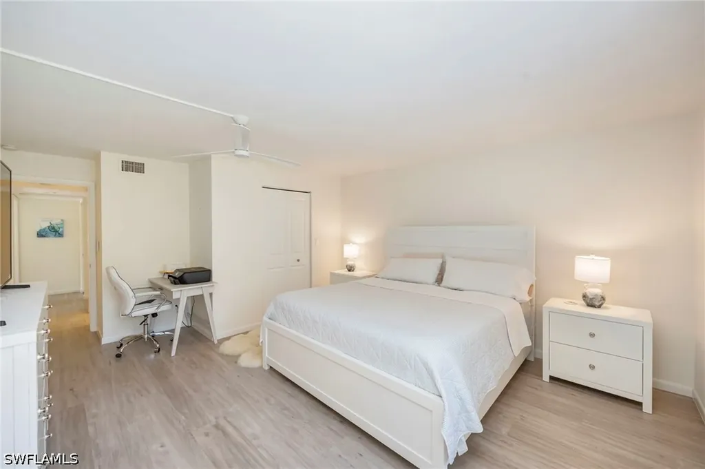 425 Wildwood Lane Naples FL 34105