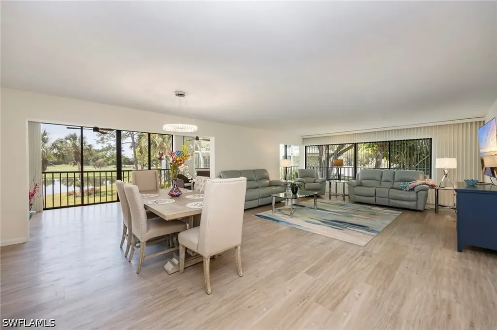 425 Wildwood Lane Naples FL 34105