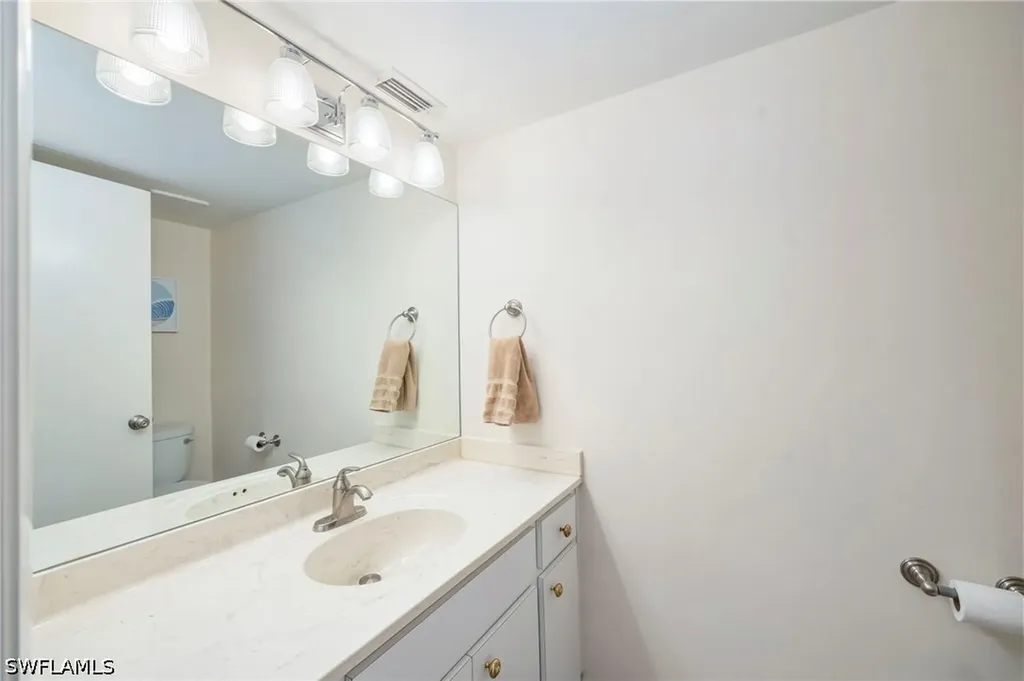 425 Wildwood Lane Naples FL 34105