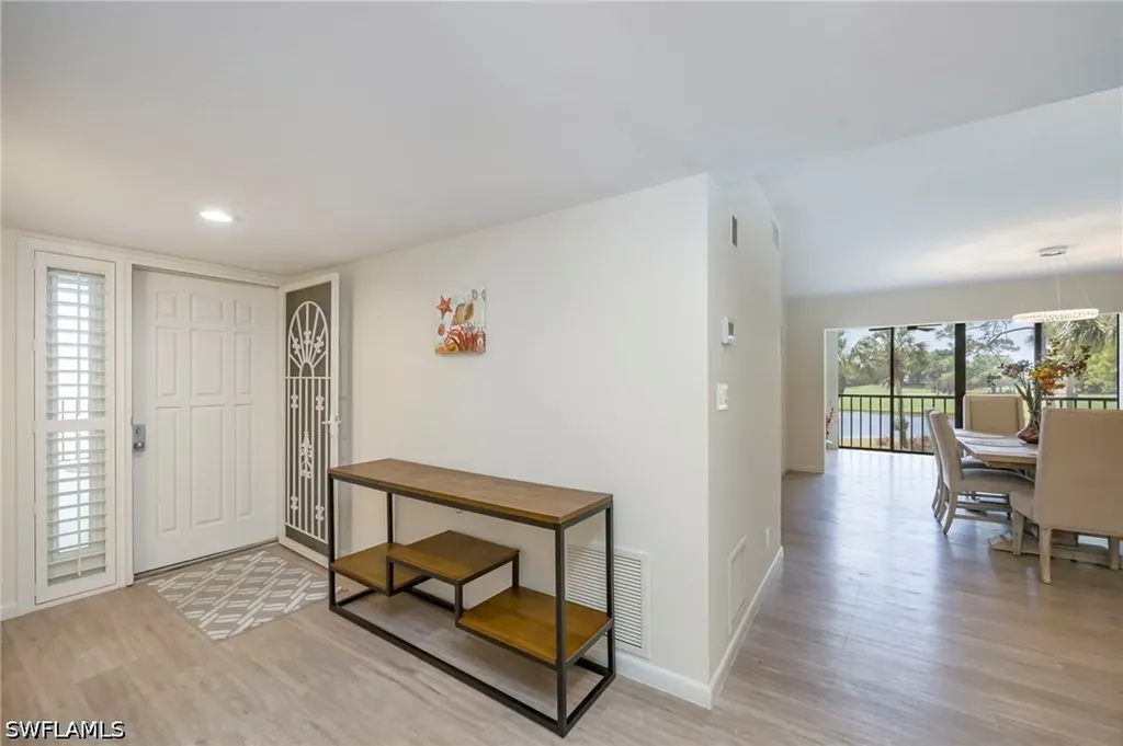 425 Wildwood Lane Naples FL 34105