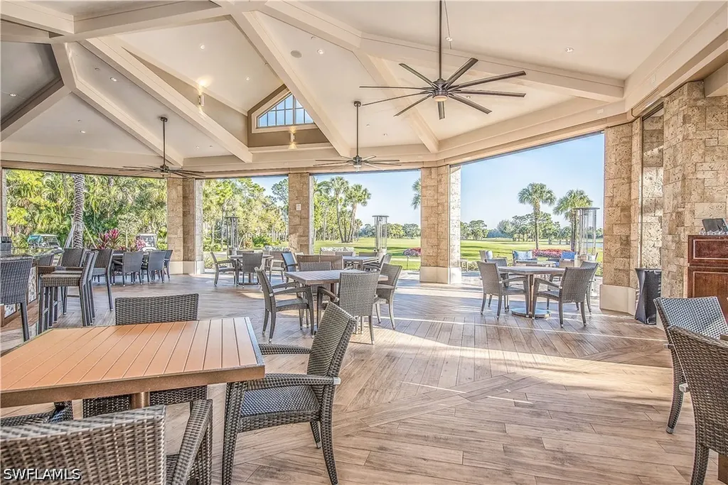 425 Wildwood Lane Naples FL 34105