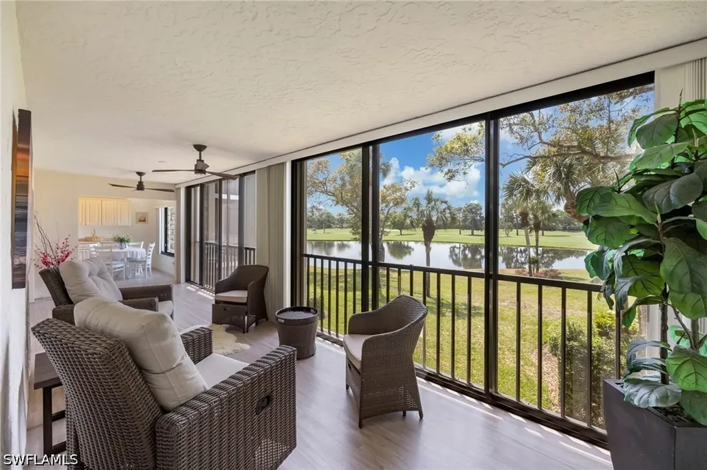 425 Wildwood Lane Naples FL 34105