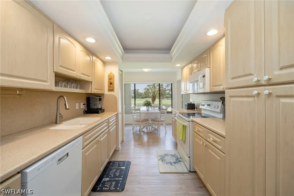 425 Wildwood Lane Naples FL 34105