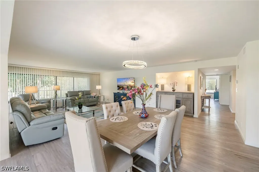 425 Wildwood Lane Naples FL 34105