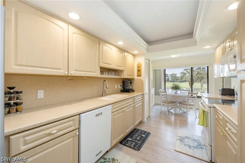 425 Wildwood Lane Naples FL 34105