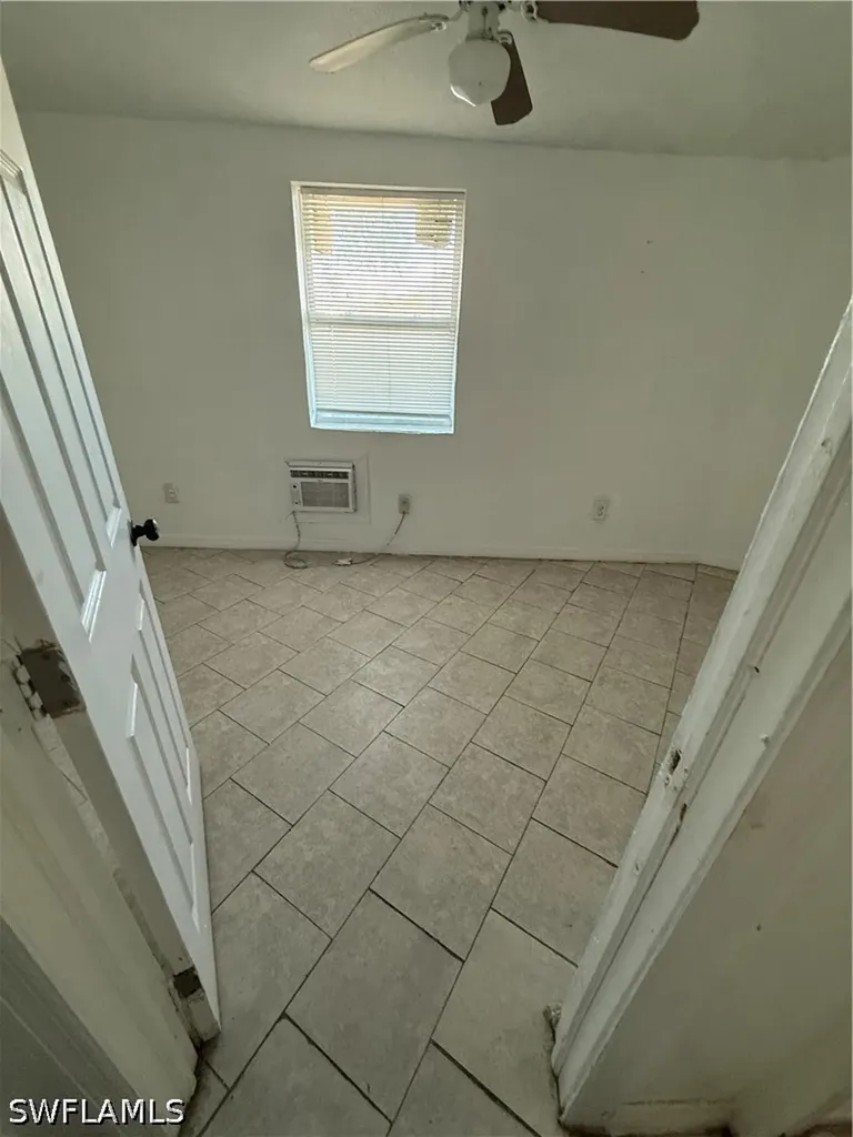 1189 N Tamiami Trail North Fort Myers FL 33903