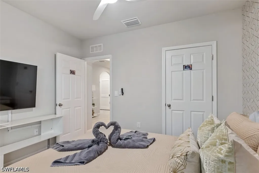 439 NE Juanita Court Cape Coral FL 33909