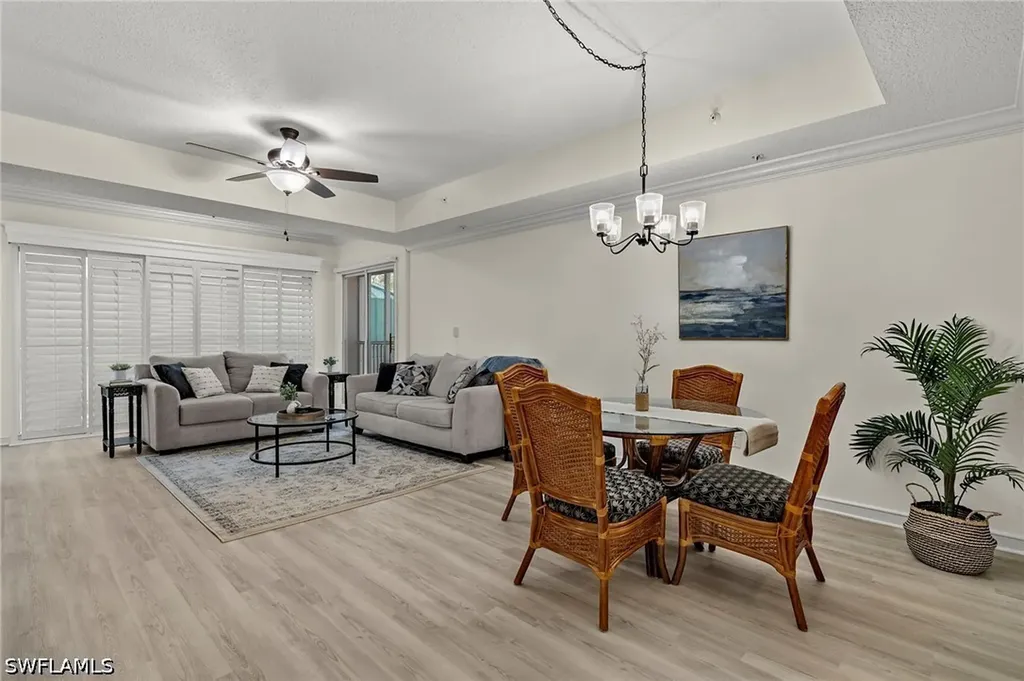 100 Glenview Place Naples FL 34108