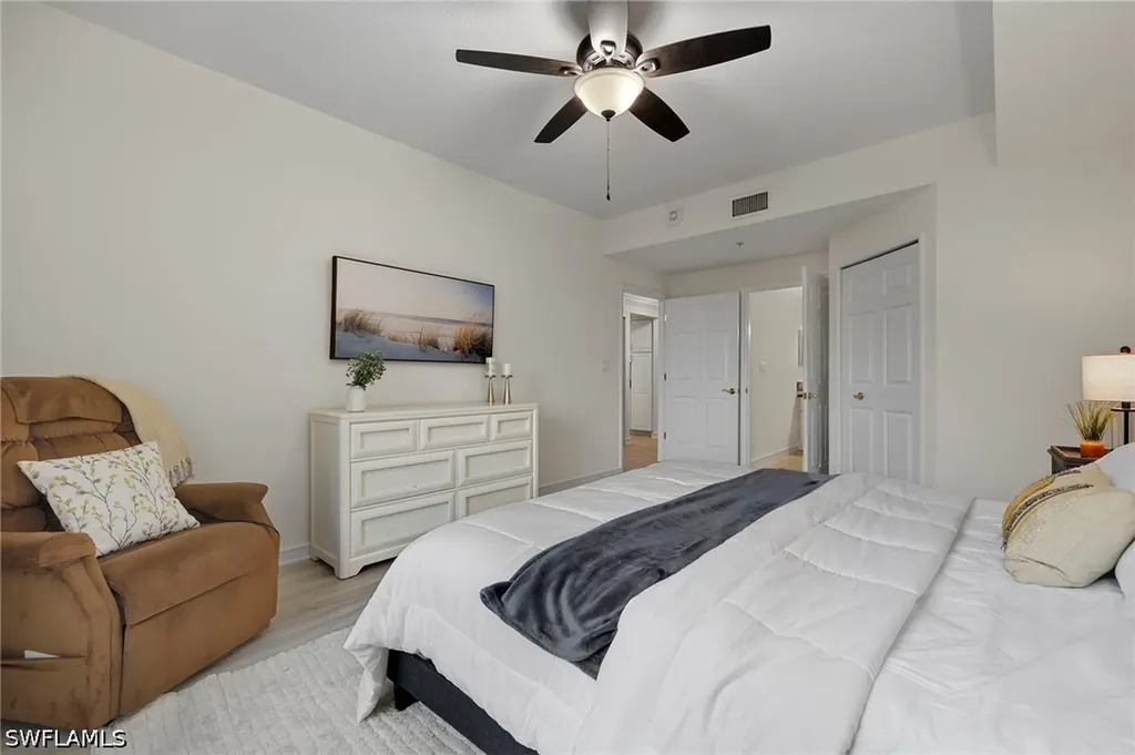 100 Glenview Place Naples FL 34108
