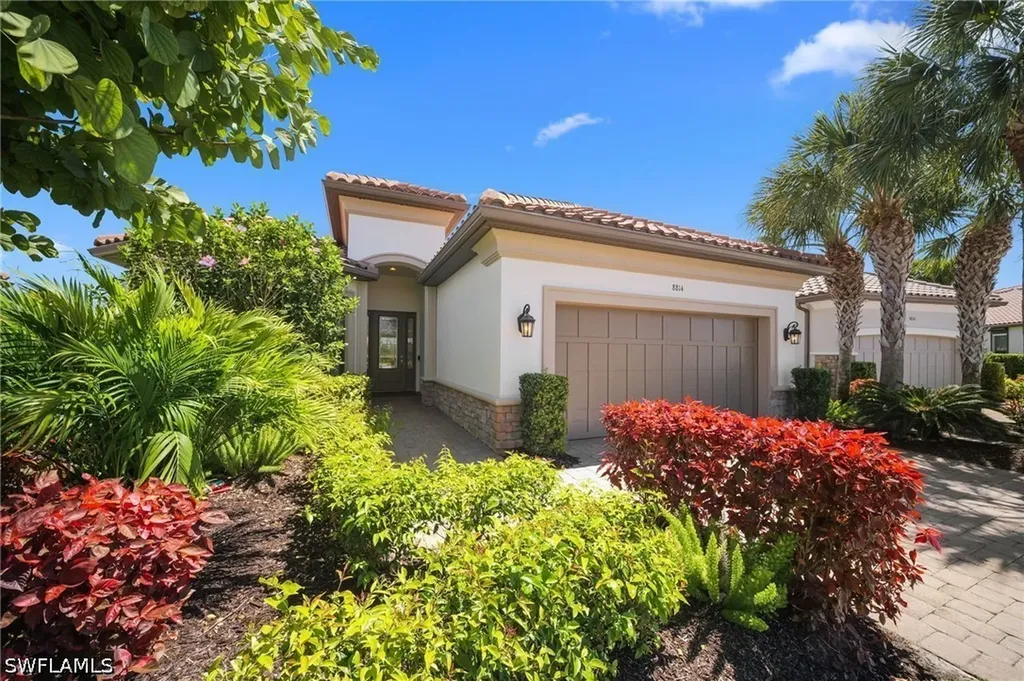 8814 Vaccaro Court Naples FL 34119