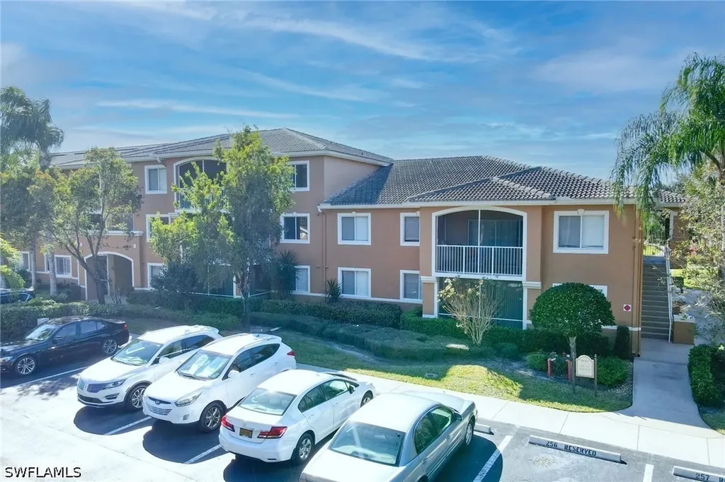 1830 Florida Club Circle Naples FL 34112