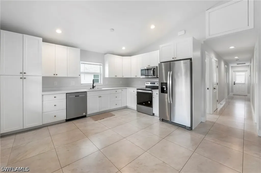 27302 Dortch Avenue Bonita Springs FL 34135