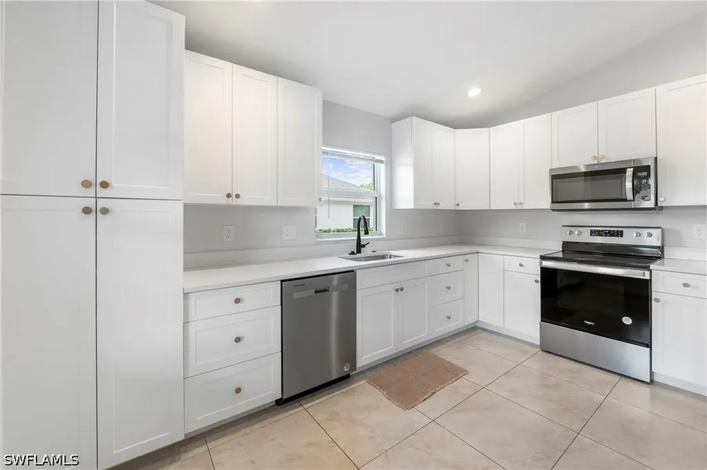 27302 Dortch Avenue Bonita Springs FL 34135