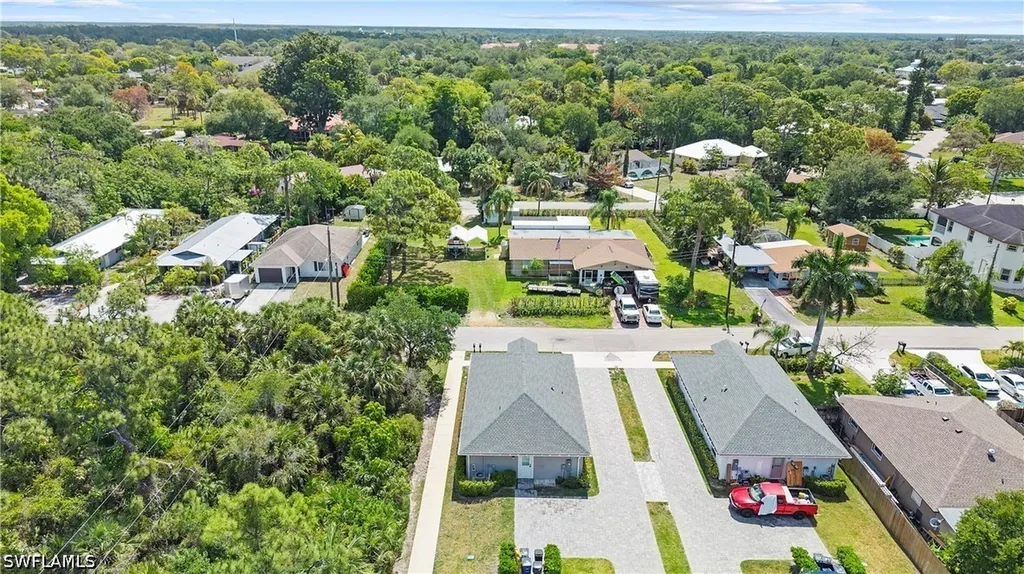 27302 Dortch Avenue Bonita Springs FL 34135