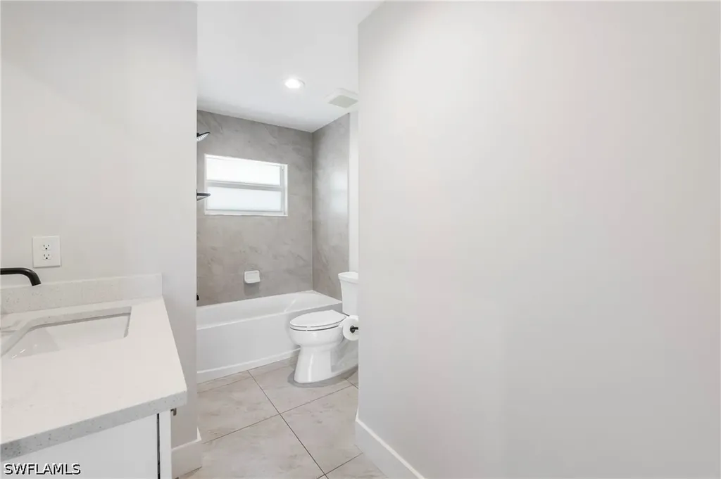 27302 Dortch Avenue Bonita Springs FL 34135