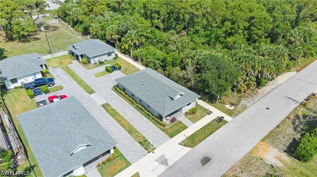 27302 Dortch Avenue Bonita Springs FL 34135
