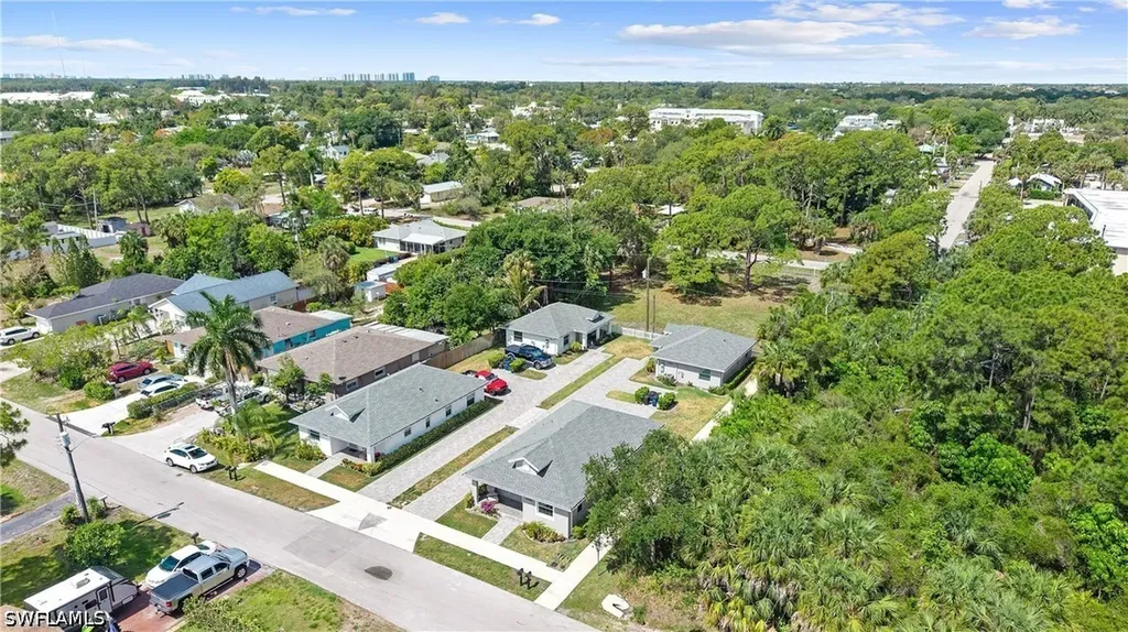 27302 Dortch Avenue Bonita Springs FL 34135