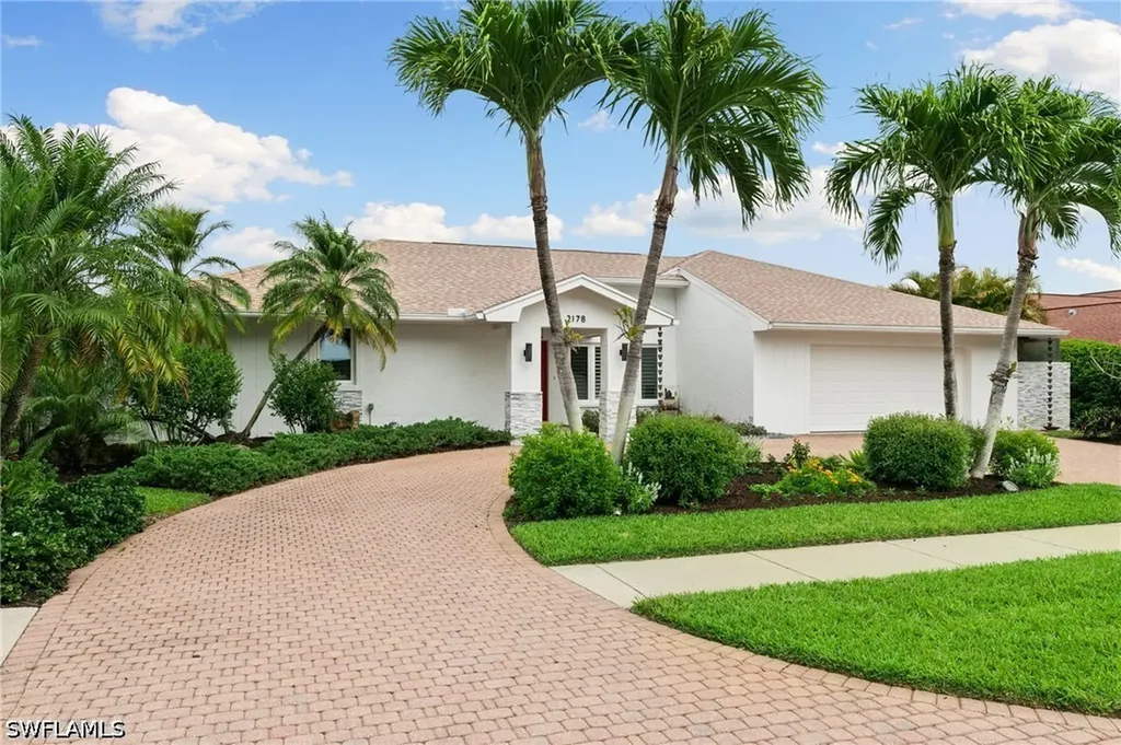 2178 Pine Woods Circle Naples FL 34105