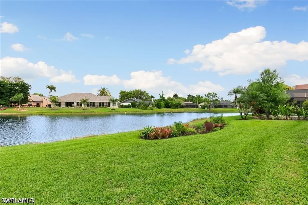 2178 Pine Woods Circle Naples FL 34105
