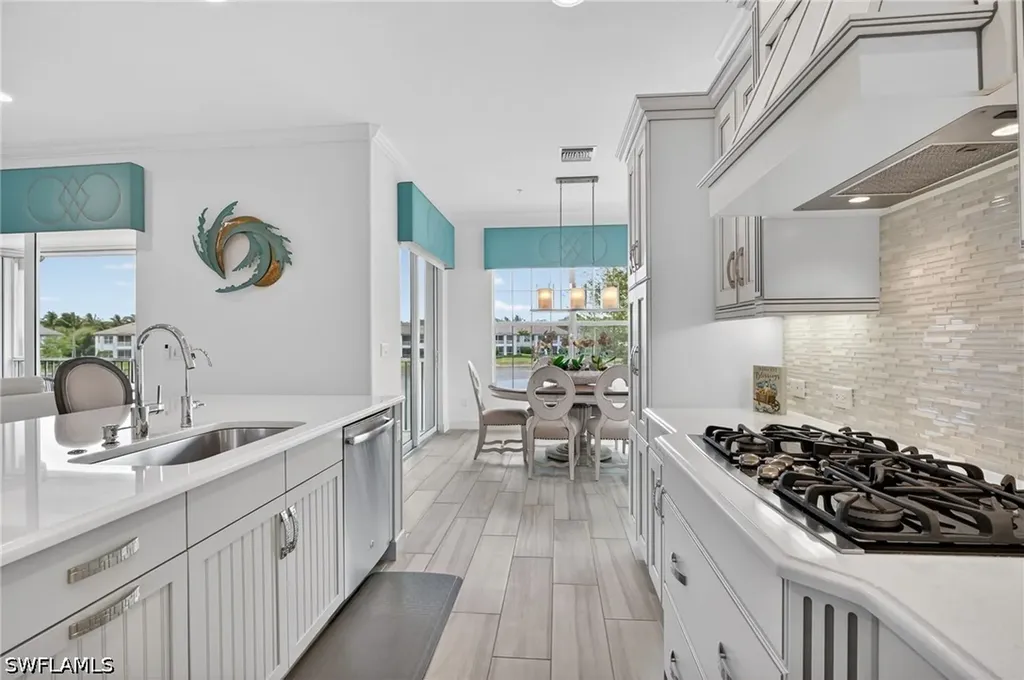 8062 Signature Club Circle Naples FL 34113