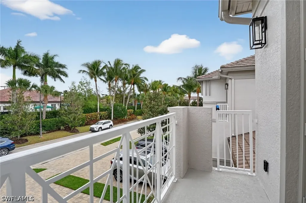 8062 Signature Club Circle Naples FL 34113
